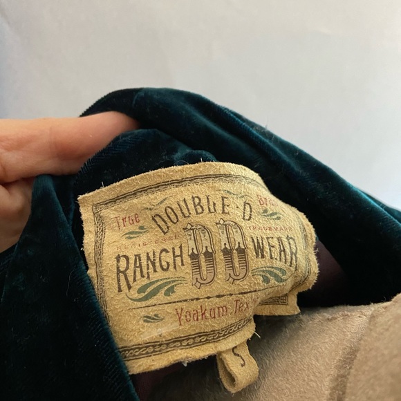 Double D Ranchwear - Picture 8 of 14